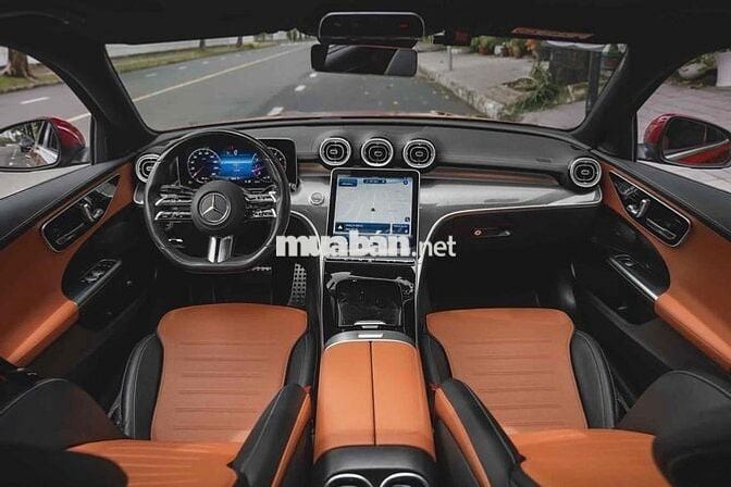 Mercedes Benz C Class 2022 C300 AMG - Bank 90%