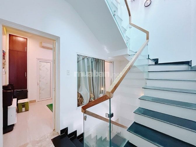 Nhà liền kề thị trấn nhà bè đường trước nhà 10M
