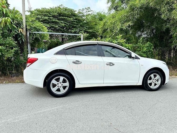 Cần bán Chevrolet Cruze 2013 LTZ 1.8 tự động 240tr
