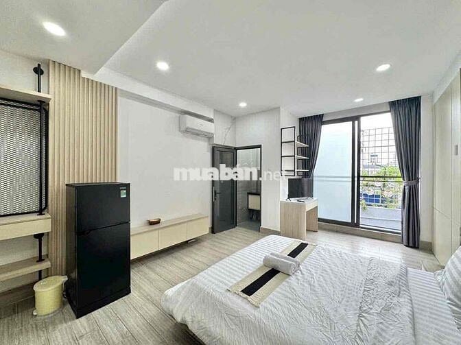 Căn Hộ Studio Ban Công 25m2 - Máy Giặt Riêng - Gần UEH, Huflit