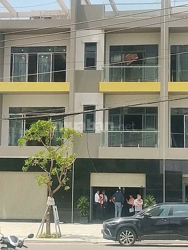 Chỉ 1,1 Tỷ Nhận Nhà Phố,DTĐ 75m2, DTXD 200m2, 4 PN,5 WC, Cao 3,5 Tầng.