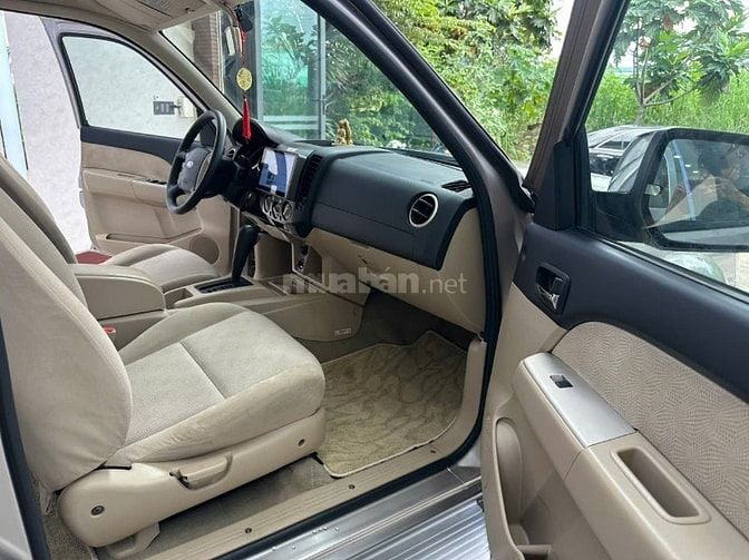 Ford Everest 2.5L 4x2 AT - 75.000km một đời chủ