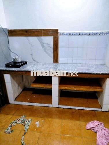 cho thuê nhà cấp 4 có gác, hẻm xe hơi, đường số 10 Linh Xuân