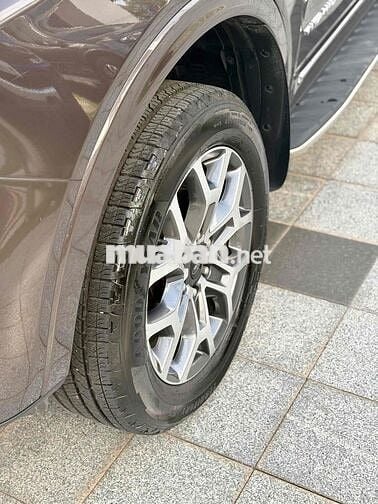 Ford Everest 2024 Titanium 2.0L 4x2 AT - 5400 km