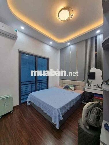 Kim Giang cách 1 nhà ra oto tránh, Ngõ Trước nhà Rộng 3m, 35m x 5 tâng
