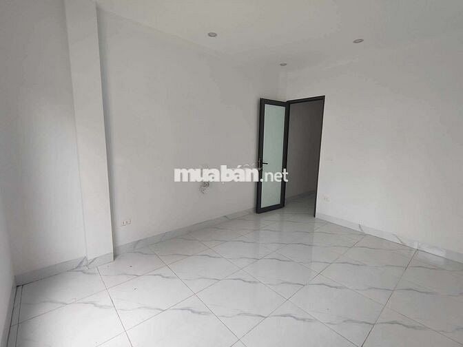 Ngọc Hồi 5,28t.ỷ - 40m x 4 tầng - Ô Tô Thông