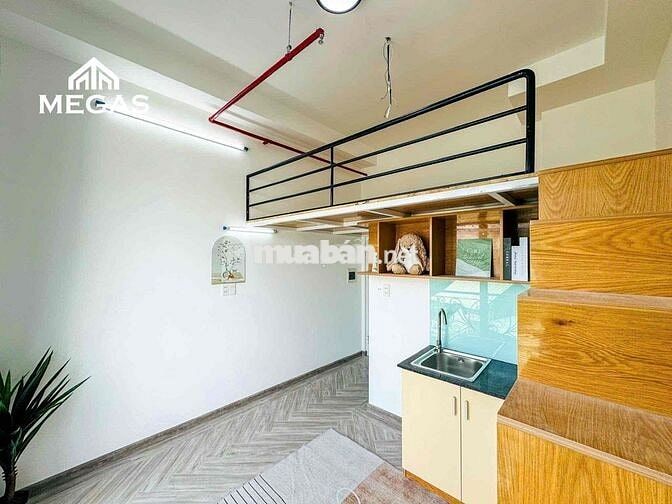 Phòng có gác 30m2 đường Dương Quảng Hàm ngay ĐH Văn Lang