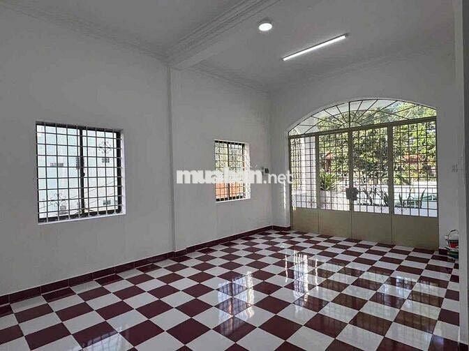 Cho thuê mặt bằng kinh doanh đường 30/04- Phường Phú Hoà - Thủ Dầu Một