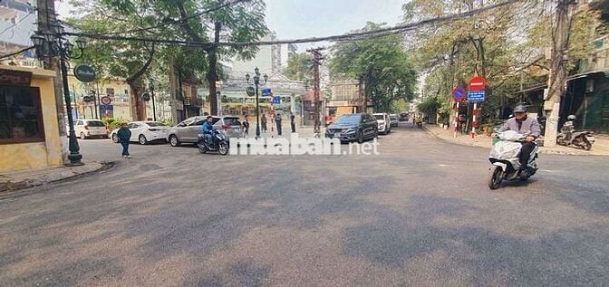 Bán Nhà Mặt Phố Trúc Bạch Ba Đình 100m2 4 tầng mặt 4m 56 tỷ