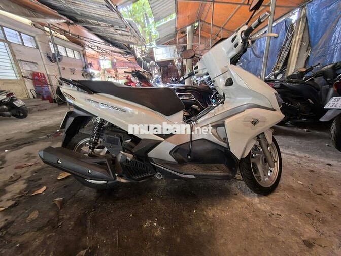Honda air blade 2017 trắng zin mộc đẹp 9c