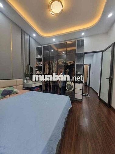 Kim Giang cách 1 nhà ra oto tránh, Ngõ Trước nhà Rộng 3m, 35m x 5 tâng