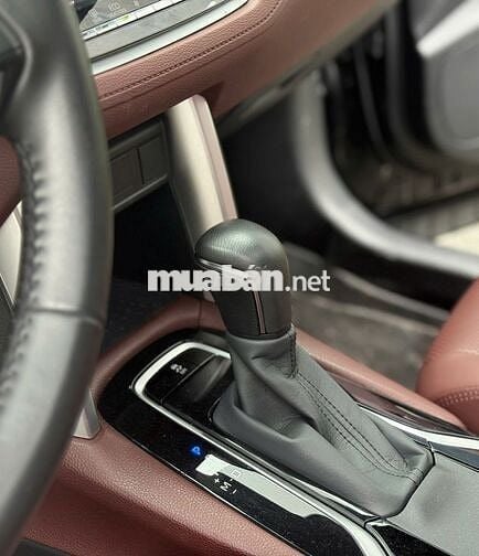 Corolla Cross 2023 1.8V - 19.000 km- Màu Đen