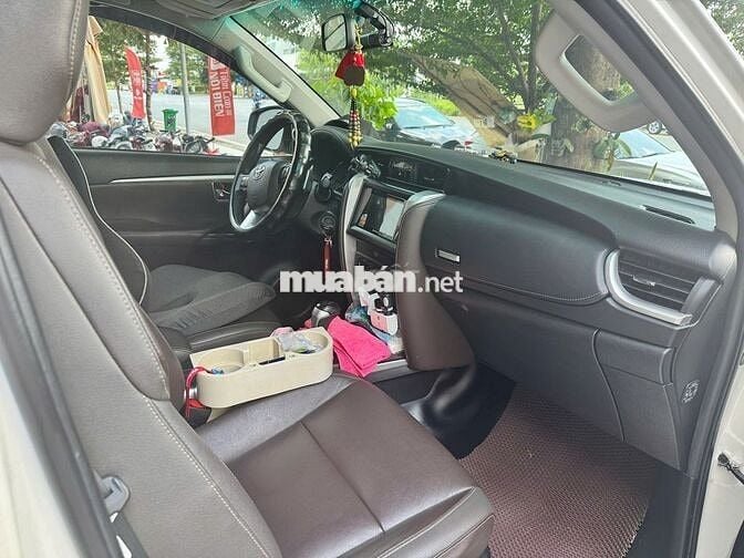 E có con fortuner máy dầu 1 chủ full lịch sử hãng