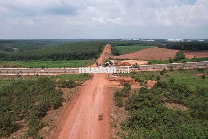 Đất Xuyên Tâm-200m2 giá chỉ có 590tr.