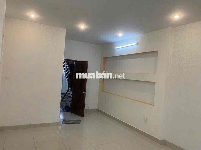 Cho thuê nhà MT đường Nội Bộ Bình Phú 2 P10 Q6