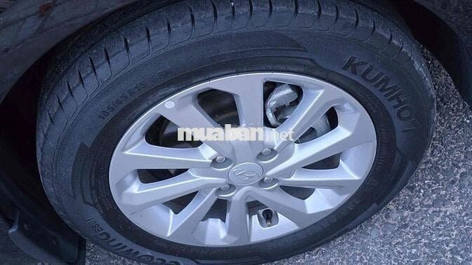 Hyundai Accent 2023 1.4 AT - 40000 km