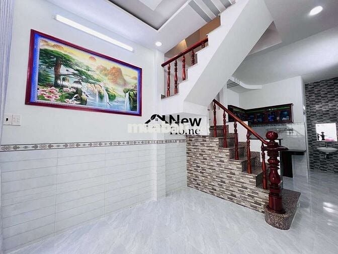 NHÀ CHÍNH CHỦ MỚI 3 TẦNG CẦN BÁN HXH
