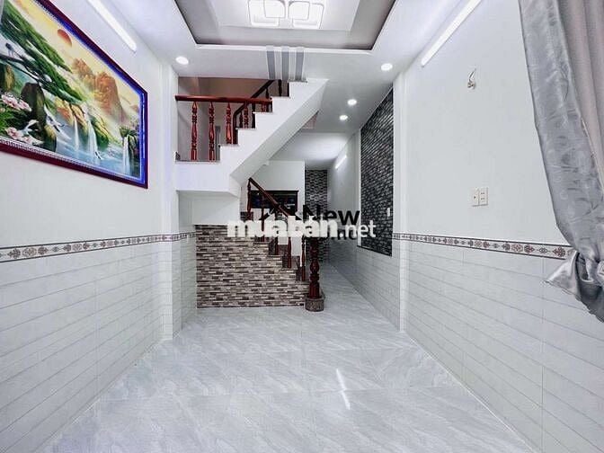 NHÀ CHÍNH CHỦ MỚI 3 TẦNG CẦN BÁN HXH