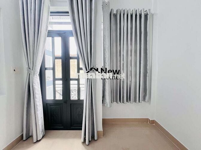 NHÀ CHÍNH CHỦ MỚI 3 TẦNG CẦN BÁN HXH