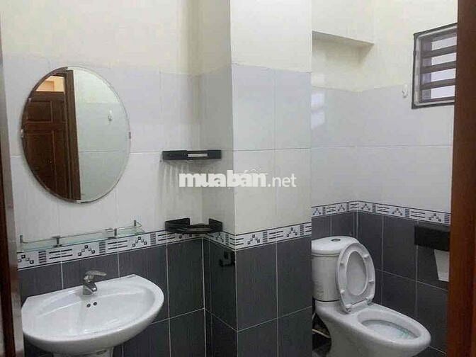 Cho thuê nhà MT đường Nội Bộ Bình Phú 2 P10 Q6