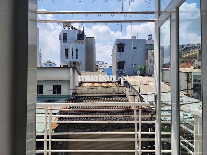TRỌ FULL NỘI THẤT - BAN CÔNG - MÁY GIẶT RIÊNG - HẺM LỚN