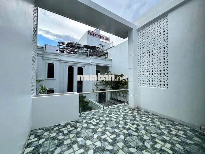 Cho thuê nhà mặt tiền đường nguyễn du, gần bến ninh kiều