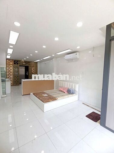 CÓ THANG MÁY - Mặt tiền Nguyễn Trãi, Quận 5 - DT 4x10m, GIÁ TỐT