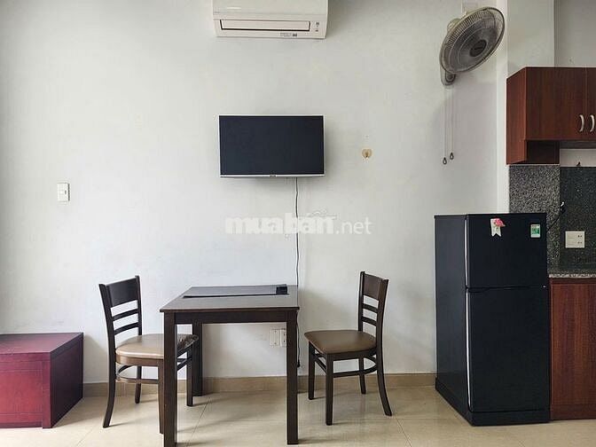 TRỌ FULL NỘI THẤT - BAN CÔNG - MÁY GIẶT RIÊNG - HẺM LỚN