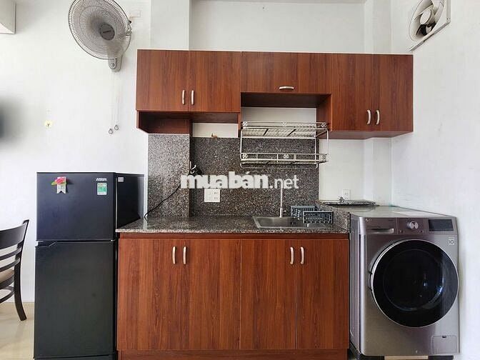 TRỌ FULL NỘI THẤT - BAN CÔNG - MÁY GIẶT RIÊNG - HẺM LỚN