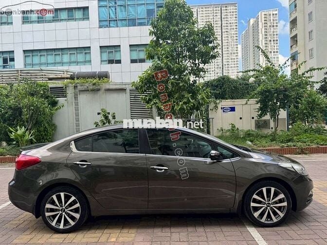 Kia K3 1.6 MT 2015 - 300 Triệu