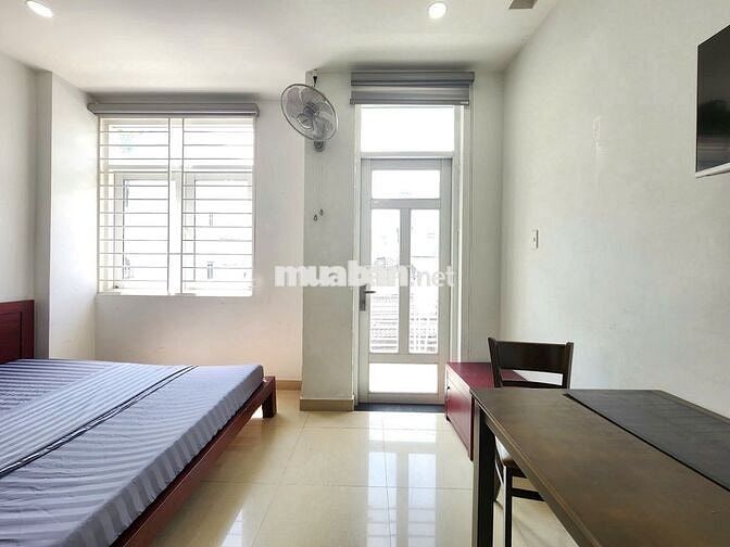 TRỌ FULL NỘI THẤT - BAN CÔNG - MÁY GIẶT RIÊNG - HẺM LỚN