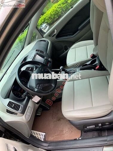 Kia K3 1.6 MT 2015 - 300 Triệu