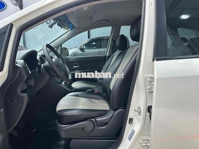 Kia Carens 2015 MT