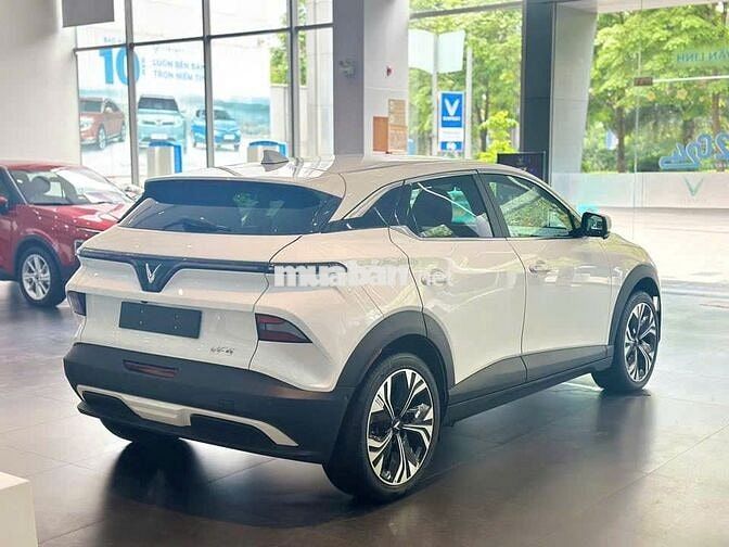 VinFast VF6 Plus 2025