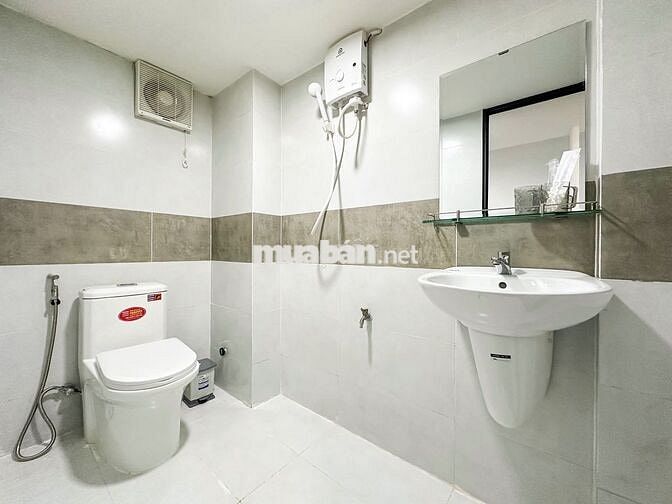 Căn hộ cho thuê studio tách bếp Trần Hưng Đạo, Q5 gần Nguyễn Văn Cừ