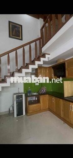 🏡 Cho thuê nhà 2 tầng – Đường Trần Kim Xuyến, Hòa Xuân  • Kết cấu: 2 t