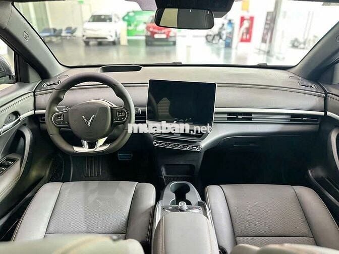 VinFast VF6 Plus 2025