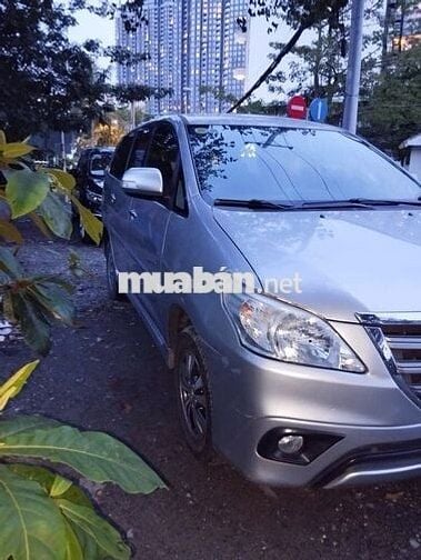 Toyota Innova 2016 2.0G - 250000 km