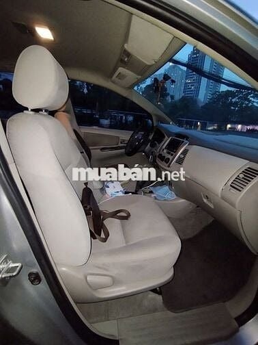 Toyota Innova 2016 2.0G - 250000 km