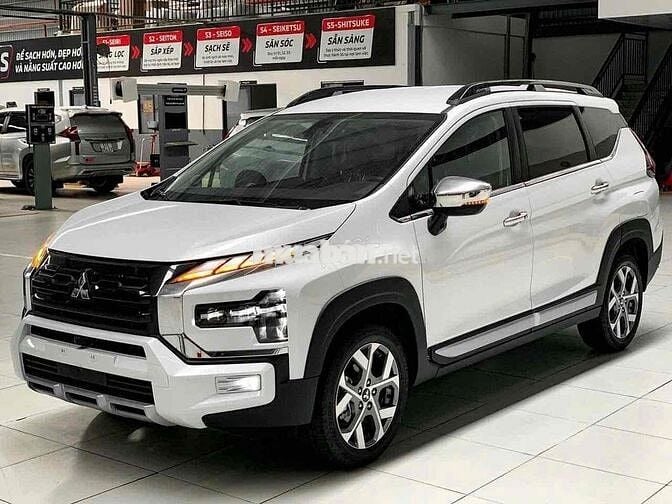 Mitsubishi Xpander 2025 Cross 1.5 AT Giao Ngay