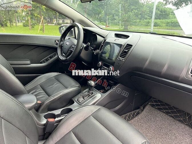 Kia K3 1.6 MT 2015 - 299Triệu