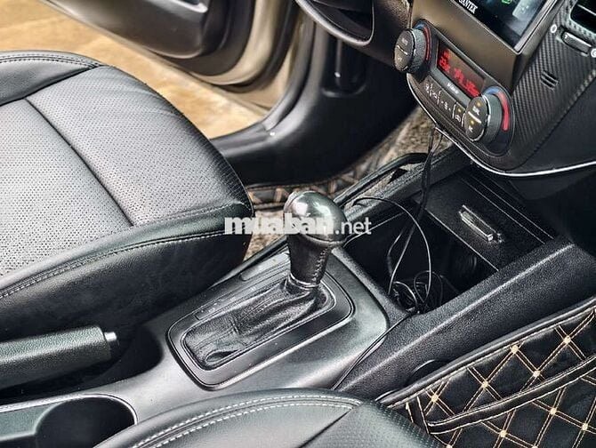 KIA K3 2015 1.6 MÀU VÀNG CÁT