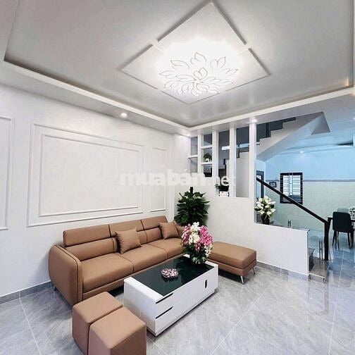 Nhỉnh 5 tỷ - Văn Tiến Dũng -5 tầng sát phố -1 nhà ô tô tránh - nhà mới