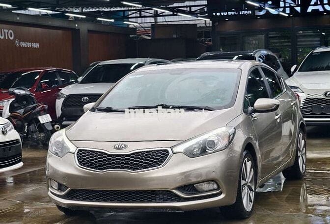 KIA K3 2015 1.6 MÀU VÀNG CÁT