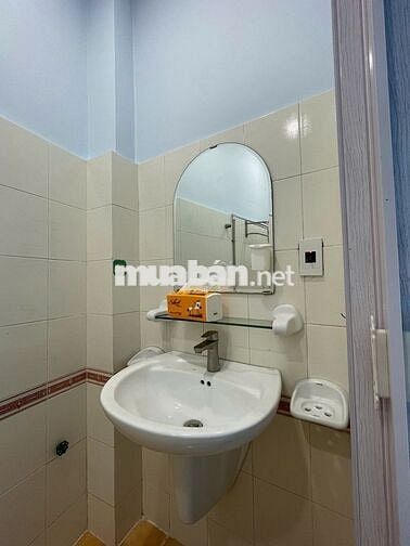 Cho thuê lầu 1 413/22 Nguyễn Kiệm Phú Nhuận, HXH, hẻm thông. DTSD~35m2