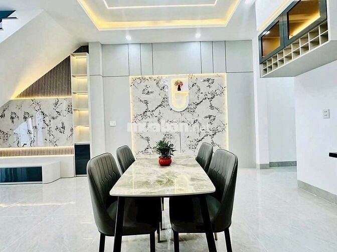 "Bán Gấp Nhà Phố TP. Hồ Chí Minh Giá Ngộp 980Tr – Đường Nhựa N3, 100m²