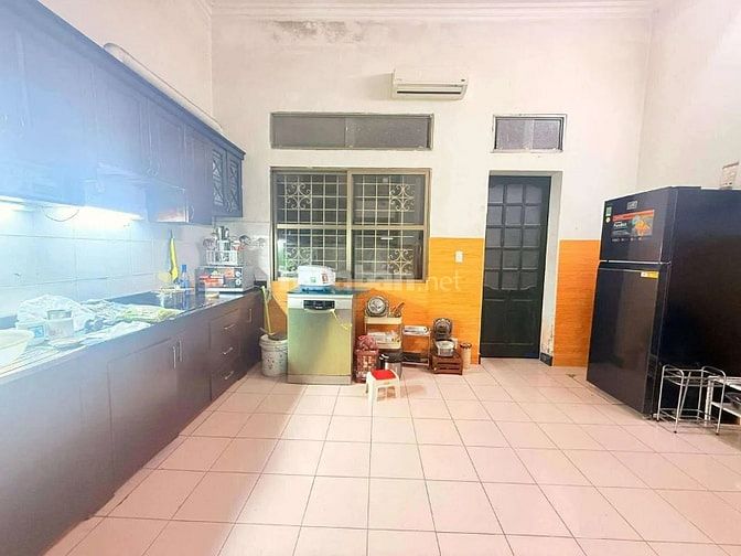 Cần bán nhà Cầu Giấy, lô góc, gần phố, 102m2, 5m MT, Giá: 21,9 tỷ
