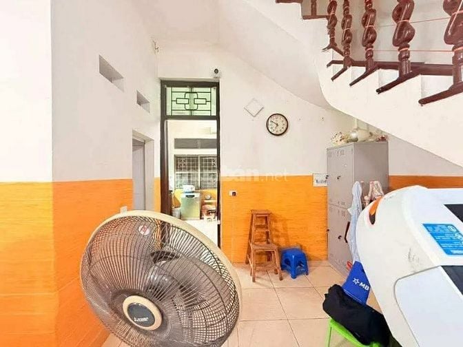 Cần bán nhà Cầu Giấy, lô góc, gần phố, 102m2, 5m MT, Giá: 21,9 tỷ