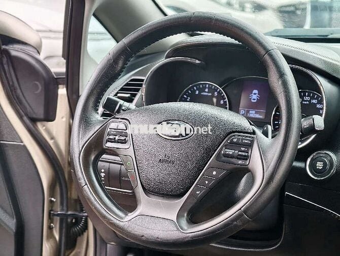 KIA K3 2015 1.6 MÀU VÀNG CÁT