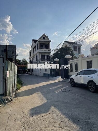 KHO XƯỞNG 200M² – ĐIỆN 3 PHA, NƯỚC MÁY – GIÁ CHỈ 8 TRIỆU/THÁNG